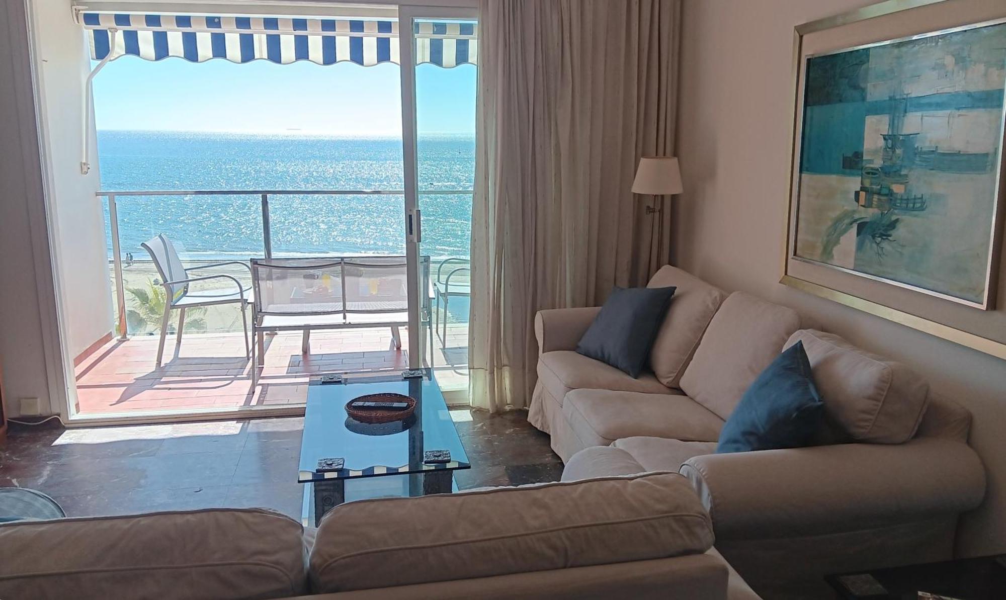 Alojamiento Iberia Playa Estepona Buitenkant foto