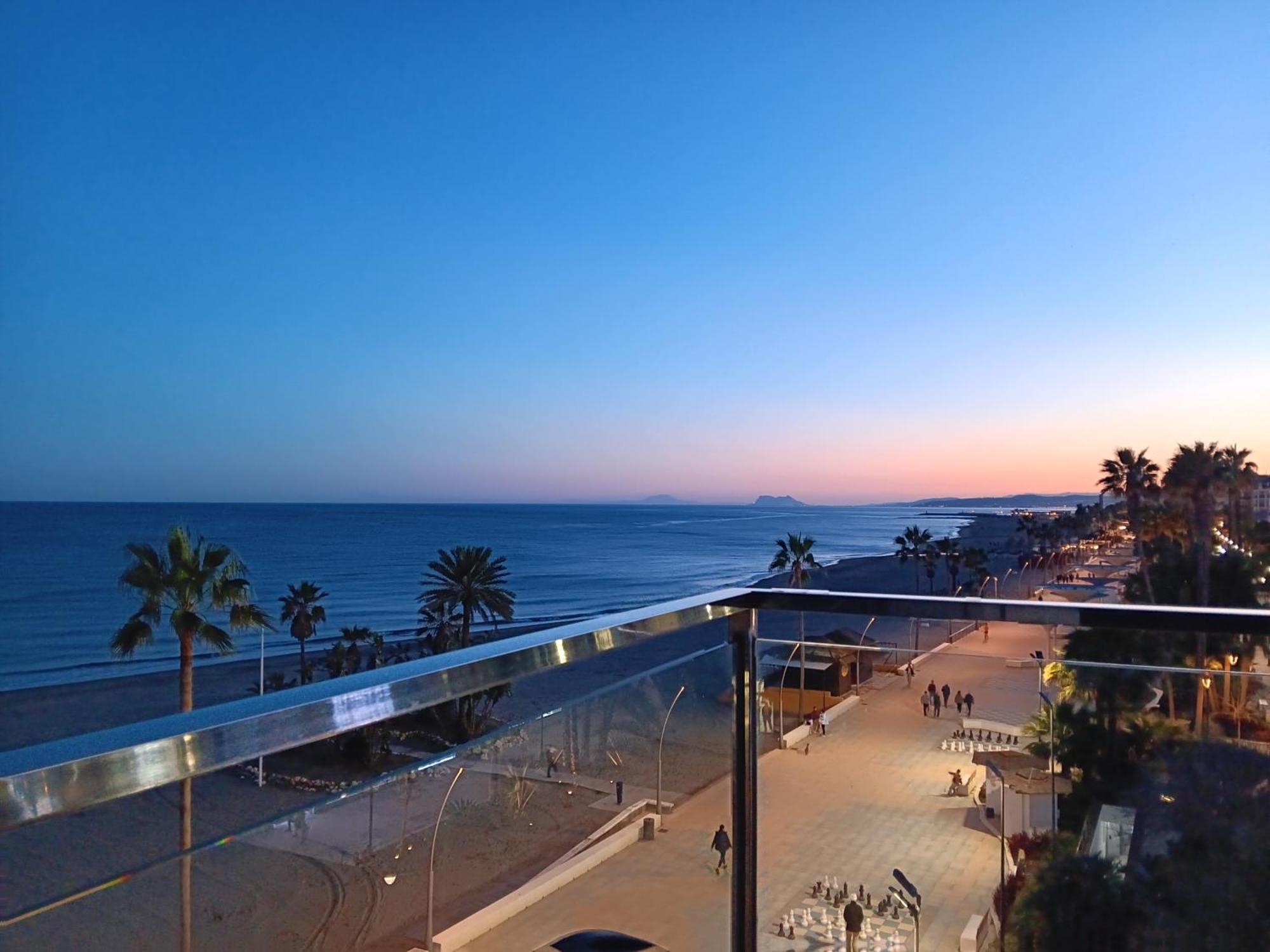 Alojamiento Iberia Playa Estepona Buitenkant foto
