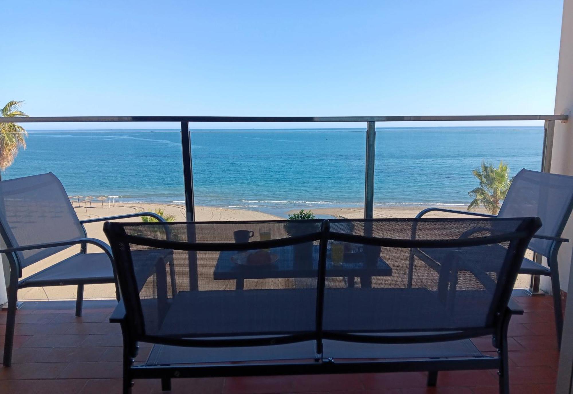 Alojamiento Iberia Playa Estepona Buitenkant foto