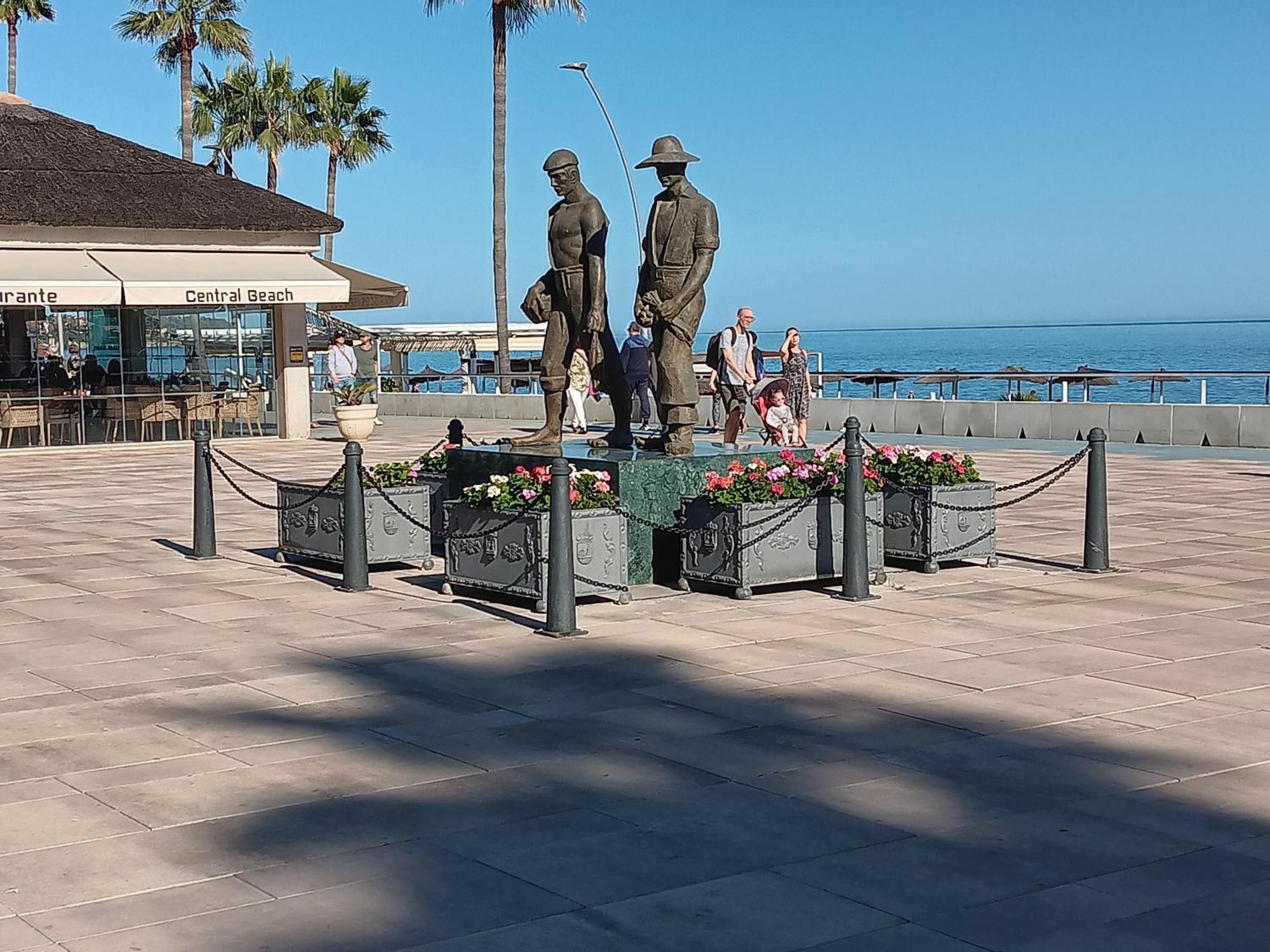Alojamiento Iberia Playa Estepona Buitenkant foto