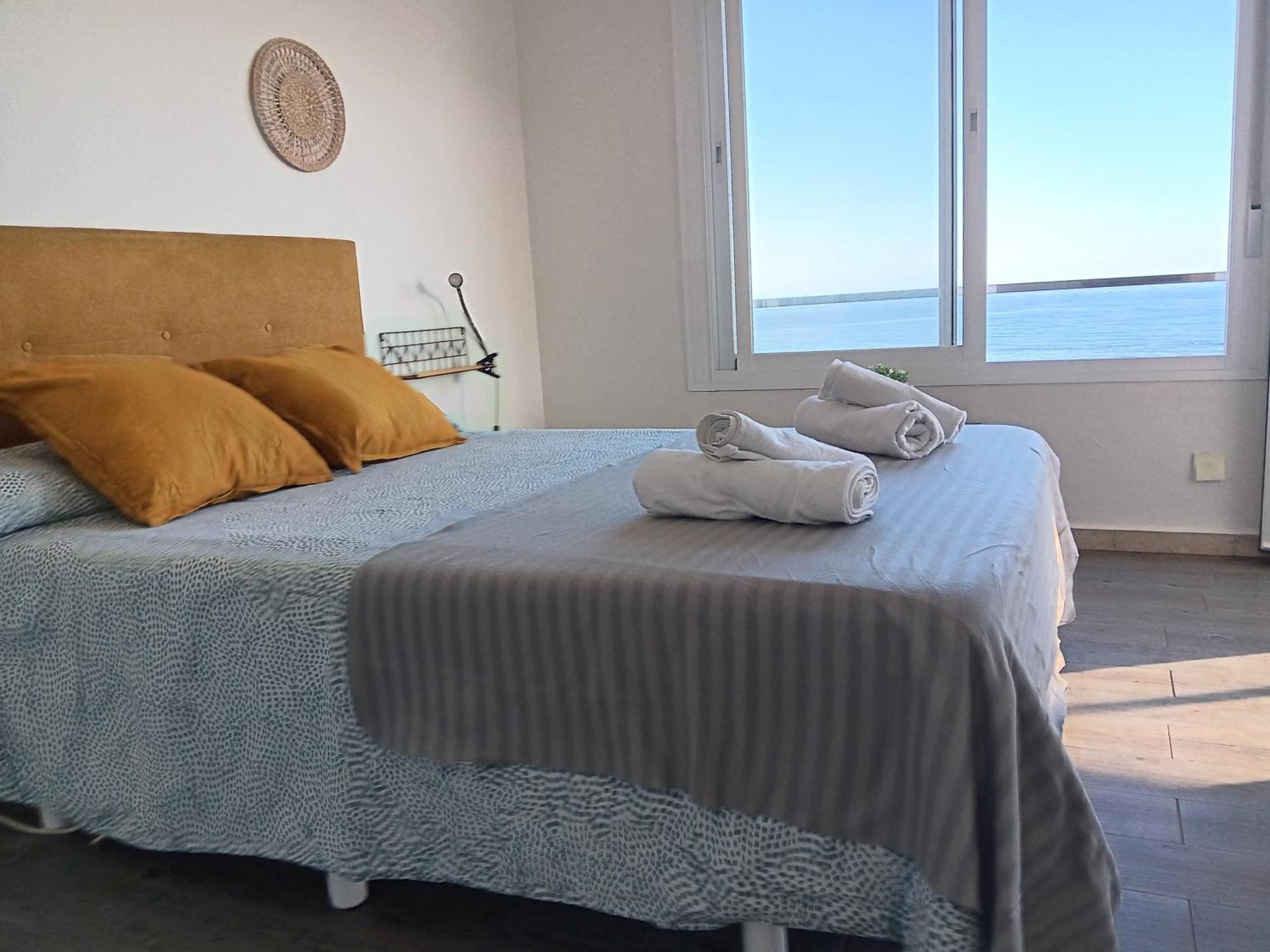 Alojamiento Iberia Playa Estepona Buitenkant foto